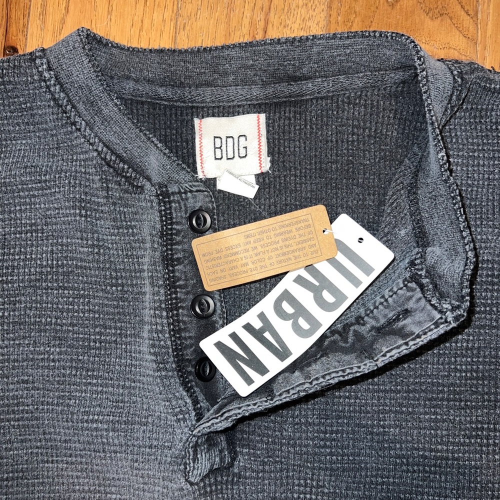 BDG Danny Cropped Henley Top - Picture 8 of 8